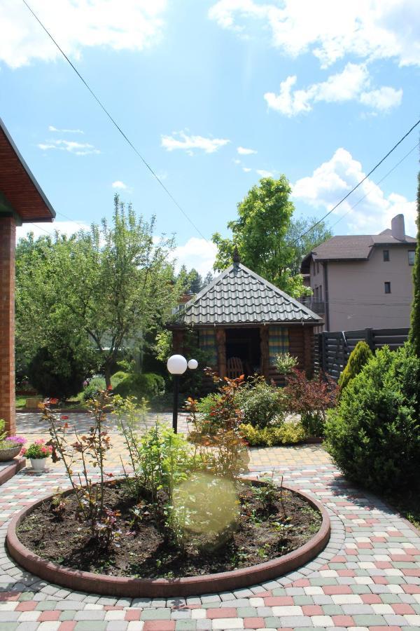 Затишний Міні-Готель "Rosky" Yasinya Exterior photo